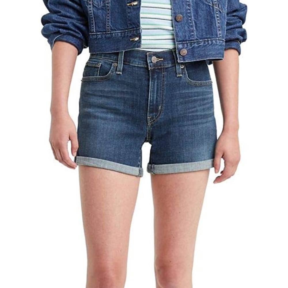 Levi’s Mid Shorts, size 33 (US 16)